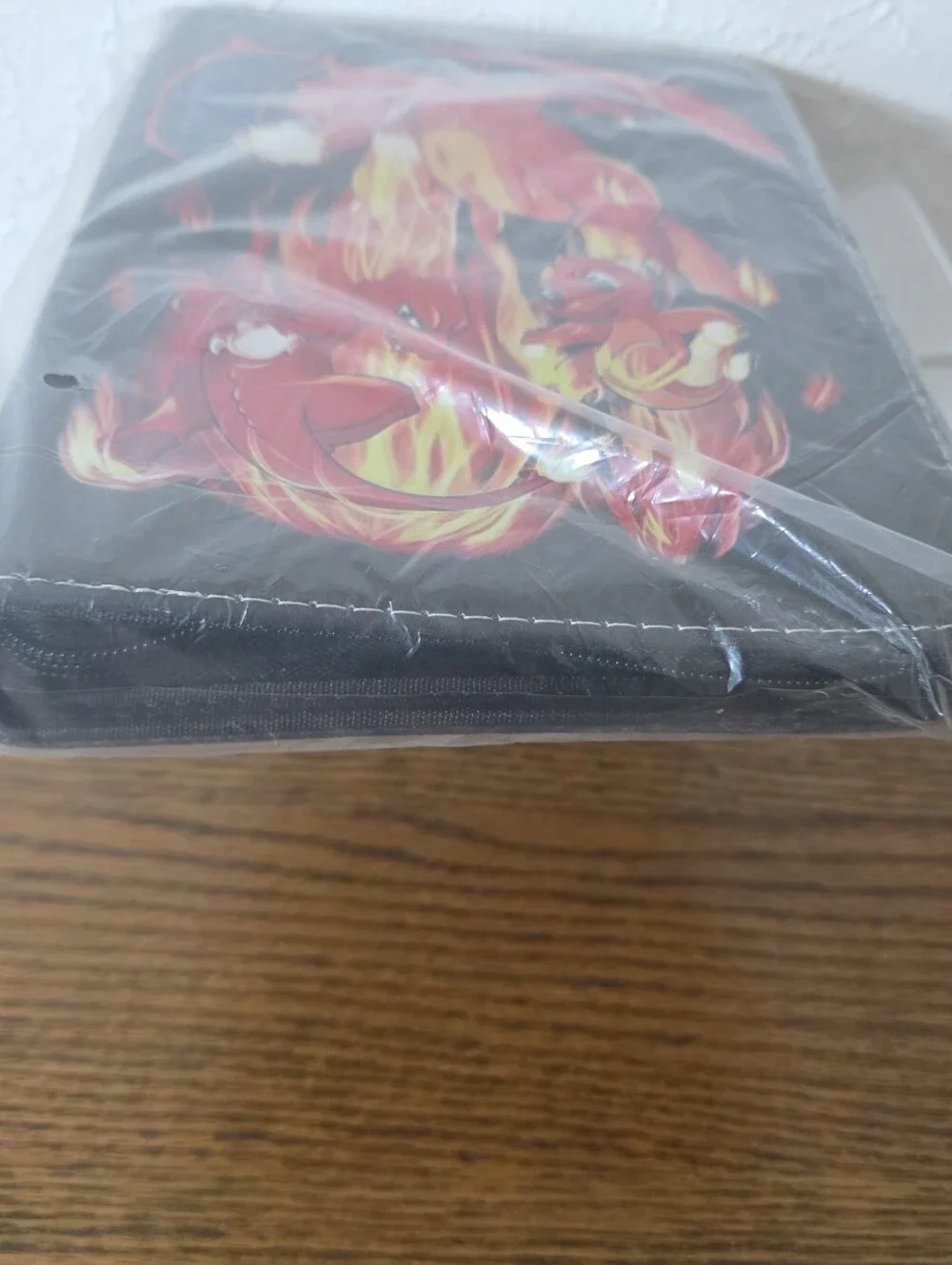 Charizard Charmander Evolution 4-Pocket Zippered 400 Trading Card Binder New